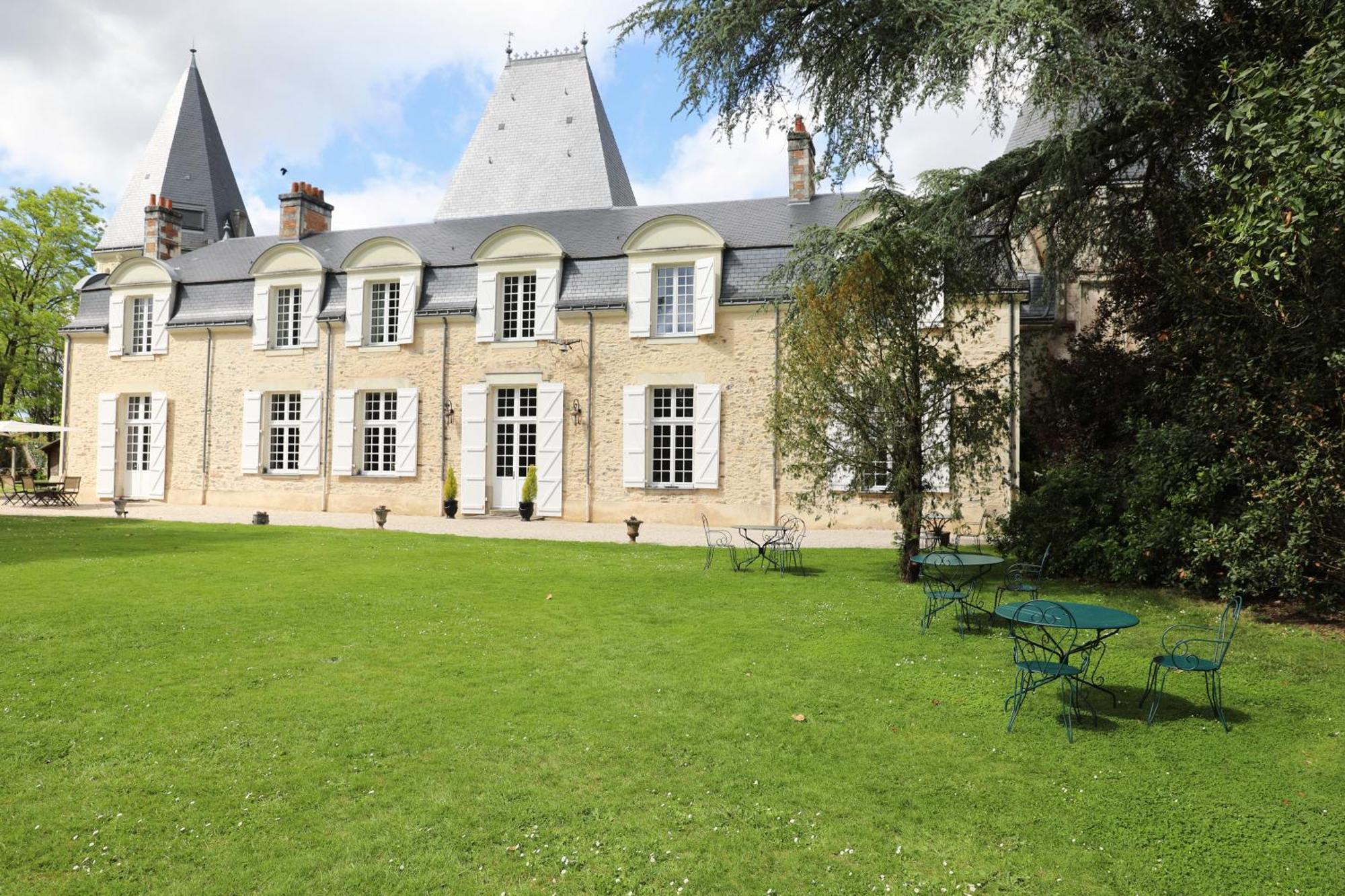 Chateau Du Bois De La Noe Bouaye Exterior photo